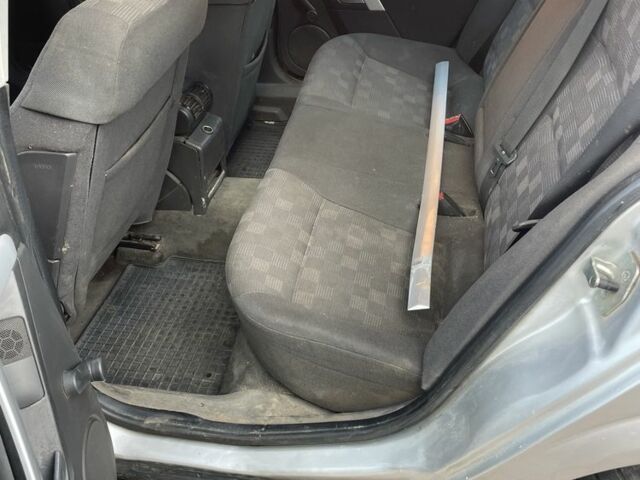 Серый Опель Вектра, объемом двигателя 2 л и пробегом 150 тыс. км за 600 $, фото 6 на Automoto.ua