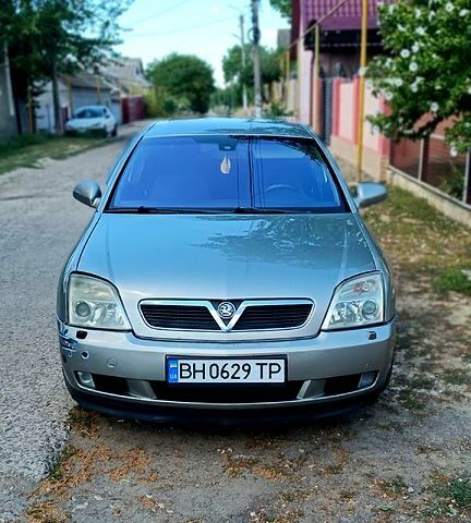 Сірий Опель Вектра, об'ємом двигуна 2.2 л та пробігом 250 тис. км за 4700 $, фото 1 на Automoto.ua