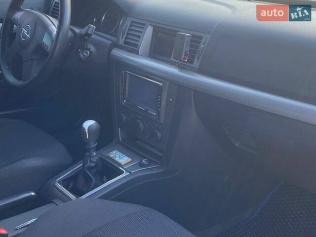 Сірий Опель Вектра, об'ємом двигуна 1.8 л та пробігом 270 тис. км за 4200 $, фото 12 на Automoto.ua