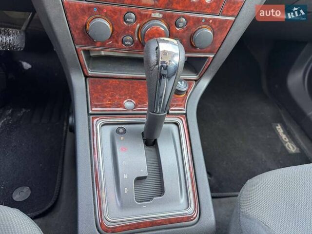 Сірий Опель Вектра, об'ємом двигуна 2.2 л та пробігом 315 тис. км за 4490 $, фото 22 на Automoto.ua