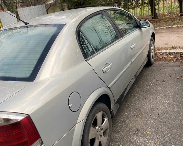 Серый Опель Вектра, объемом двигателя 1.91 л и пробегом 286 тыс. км за 4100 $, фото 3 на Automoto.ua