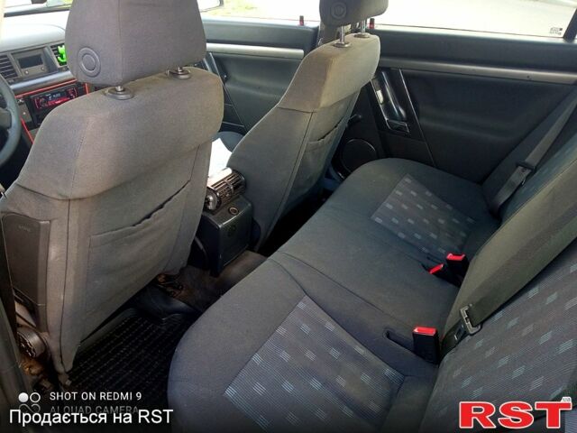 Опель Вектра 2004 в Павлограде на Automoto.ua Серый Опель Вектра, объемом двигателя 2.2 л и пробегом 380 тыс. км за 3300 $, фото 1 на Automoto.ua