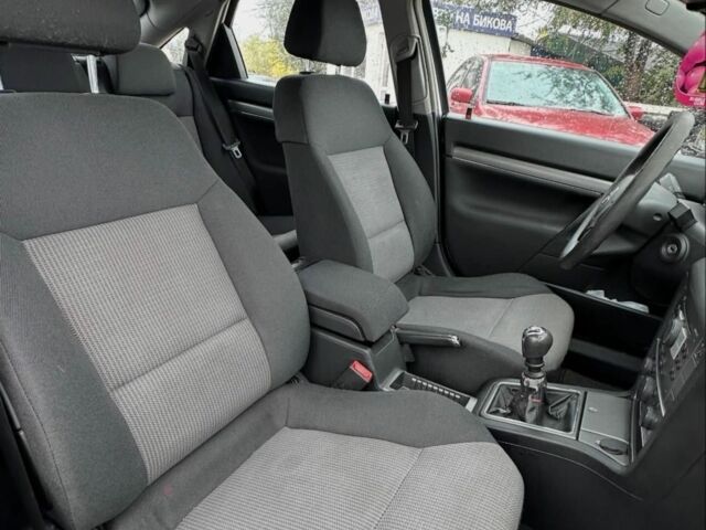 Серый Опель Вектра, объемом двигателя 2.2 л и пробегом 212 тыс. км за 4350 $, фото 3 на Automoto.ua