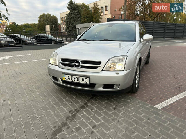 Сірий Опель Вектра, об'ємом двигуна 3.2 л та пробігом 116 тис. км за 5950 $, фото 3 на Automoto.ua