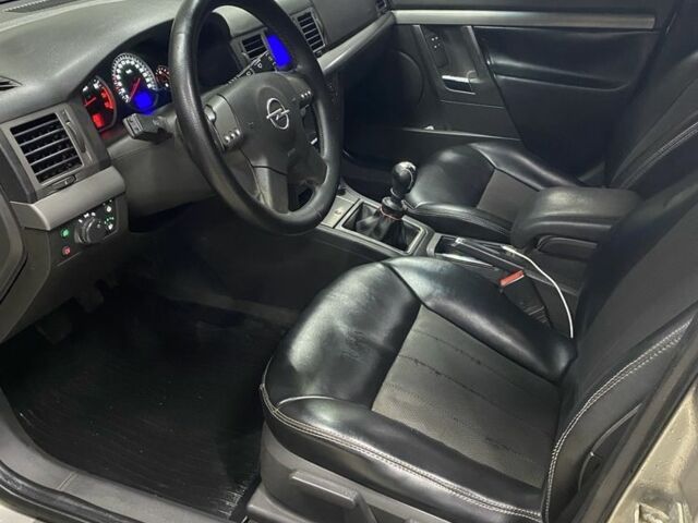 Серый Опель Вектра, объемом двигателя 1.8 л и пробегом 450 тыс. км за 3900 $, фото 9 на Automoto.ua