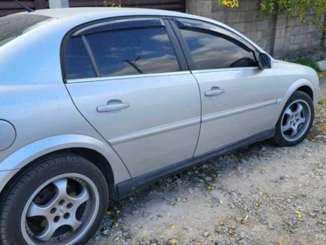 Серый Опель Вектра, объемом двигателя 2.2 л и пробегом 302 тыс. км за 2200 $, фото 2 на Automoto.ua