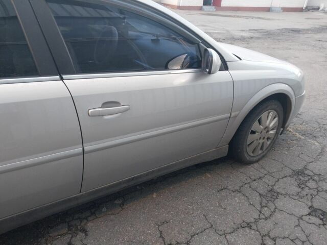 Серый Опель Вектра, объемом двигателя 2.2 л и пробегом 256 тыс. км за 3500 $, фото 4 на Automoto.ua