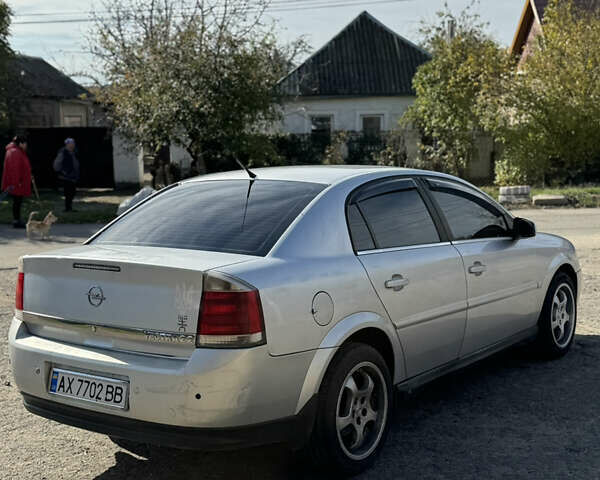 Серый Опель Вектра, объемом двигателя 2.2 л и пробегом 304 тыс. км за 3500 $, фото 3 на Automoto.ua