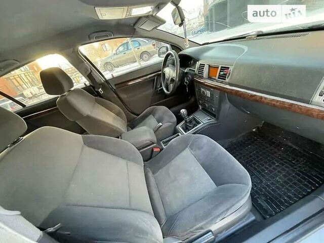 Сірий Опель Вектра, об'ємом двигуна 2.2 л та пробігом 234 тис. км за 4500 $, фото 11 на Automoto.ua