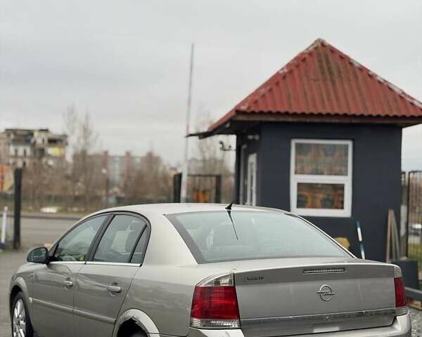 Серый Опель Вектра, объемом двигателя 2.2 л и пробегом 419 тыс. км за 3199 $, фото 2 на Automoto.ua