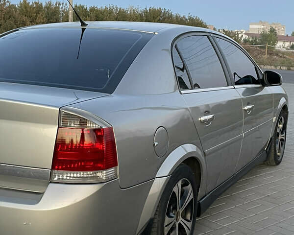 Сірий Опель Вектра, об'ємом двигуна 3.2 л та пробігом 250 тис. км за 3000 $, фото 19 на Automoto.ua