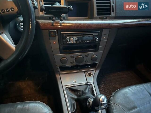 Серый Опель Вектра, объемом двигателя 2.2 л и пробегом 250 тыс. км за 3499 $, фото 2 на Automoto.ua