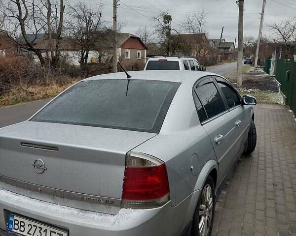 Сірий Опель Вектра, об'ємом двигуна 2.2 л та пробігом 265 тис. км за 3200 $, фото 4 на Automoto.ua