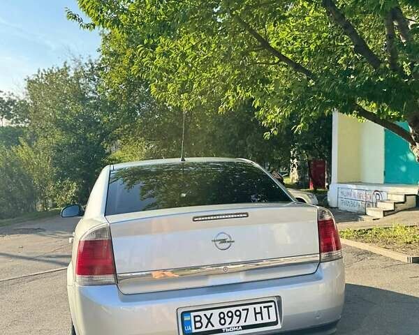 Сірий Опель Вектра, об'ємом двигуна 2.2 л та пробігом 273 тис. км за 3700 $, фото 9 на Automoto.ua