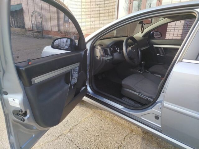 Серый Опель Вектра, объемом двигателя 1.8 л и пробегом 130 тыс. км за 3200 $, фото 3 на Automoto.ua