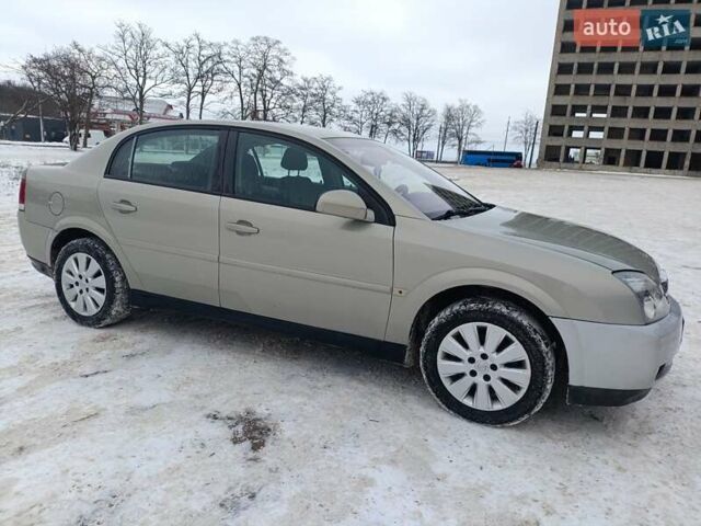 Серый Опель Вектра, объемом двигателя 1.8 л и пробегом 230 тыс. км за 4200 $, фото 1 на Automoto.ua