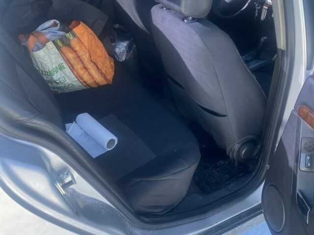 Серый Опель Вектра, объемом двигателя 3.2 л и пробегом 326 тыс. км за 2350 $, фото 6 на Automoto.ua