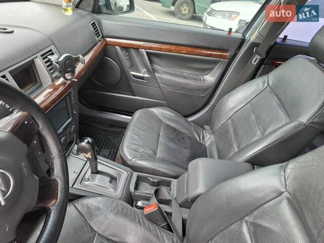 Серый Опель Вектра, объемом двигателя 3.2 л и пробегом 337 тыс. км за 5500 $, фото 11 на Automoto.ua
