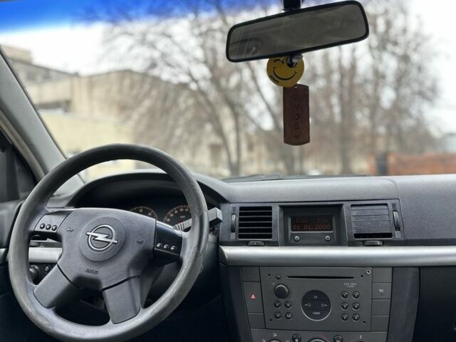 Серый Опель Вектра, объемом двигателя 2.2 л и пробегом 280 тыс. км за 2000 $, фото 8 на Automoto.ua