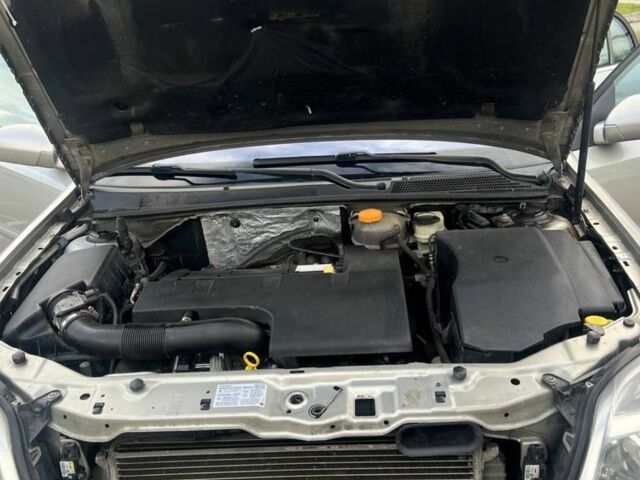 Серый Опель Вектра, объемом двигателя 2.2 л и пробегом 201 тыс. км за 4500 $, фото 14 на Automoto.ua