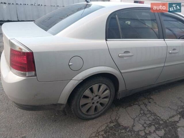 Опель Вектра 2004 у Белой Церкве на Automoto.ua Сірий Опель Вектра, об'ємом двигуна 2.2 л та пробігом 256 тис. км за 3500 $, фото 1 на Automoto.ua