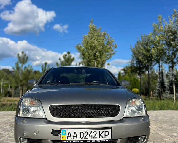 Сірий Опель Вектра, об'ємом двигуна 2.2 л та пробігом 202 тис. км за 3600 $, фото 1 на Automoto.ua