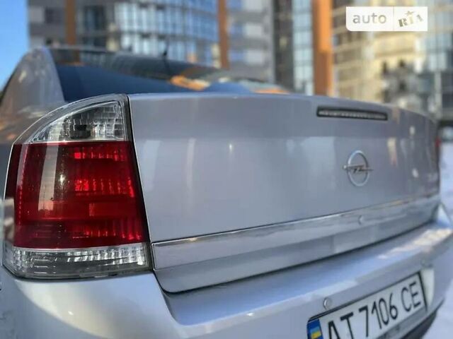 Сірий Опель Вектра, об'ємом двигуна 2.2 л та пробігом 234 тис. км за 4500 $, фото 33 на Automoto.ua