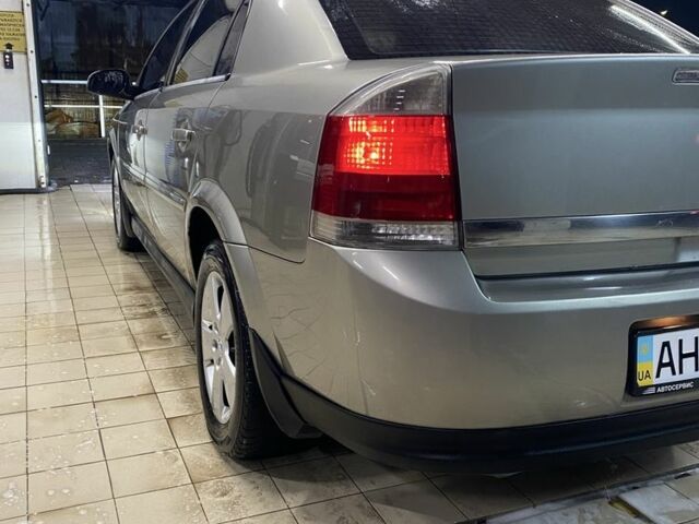 Серый Опель Вектра, объемом двигателя 1.8 л и пробегом 450 тыс. км за 3900 $, фото 4 на Automoto.ua