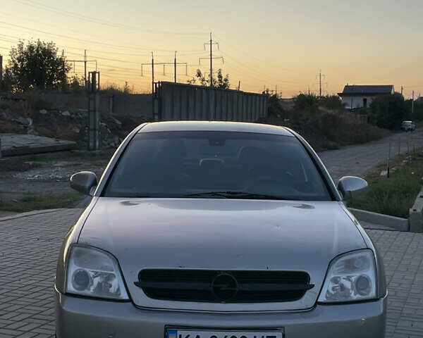 Сірий Опель Вектра, об'ємом двигуна 3.2 л та пробігом 250 тис. км за 3000 $, фото 24 на Automoto.ua