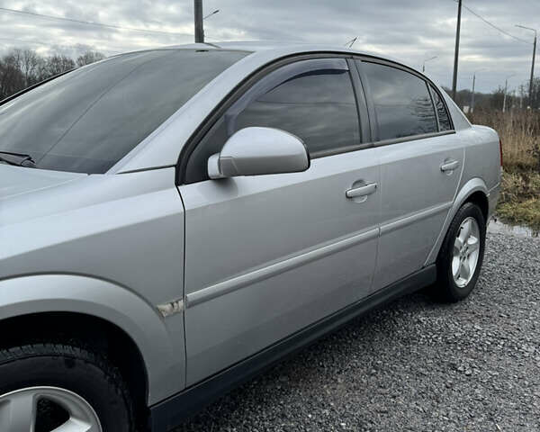 Серый Опель Вектра, объемом двигателя 1.8 л и пробегом 187 тыс. км за 4750 $, фото 8 на Automoto.ua