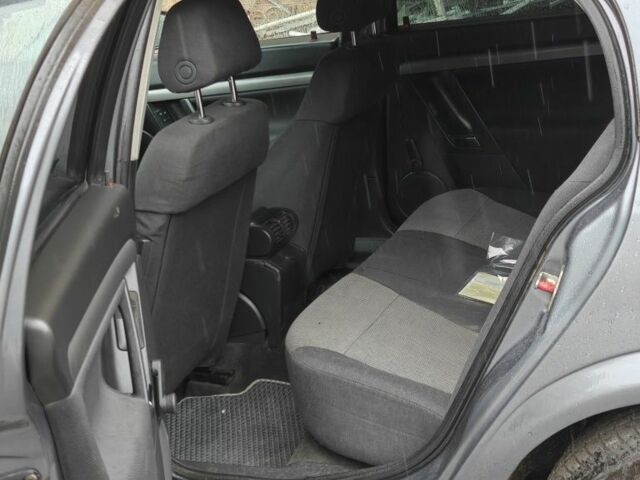 Серый Опель Вектра, объемом двигателя 2.2 л и пробегом 400 тыс. км за 3800 $, фото 6 на Automoto.ua