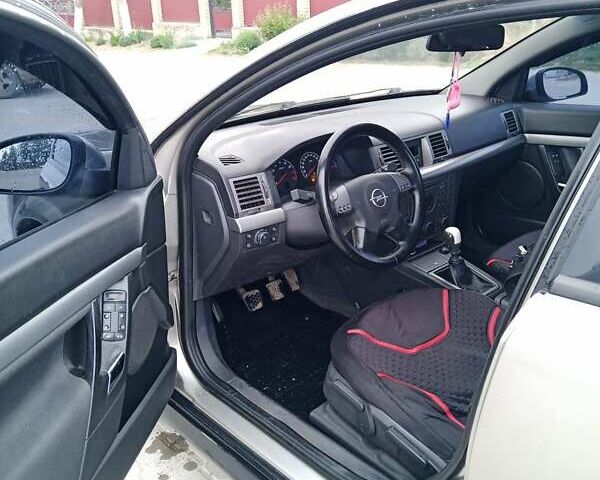 Серый Опель Вектра, объемом двигателя 1.79 л и пробегом 390 тыс. км за 3750 $, фото 5 на Automoto.ua