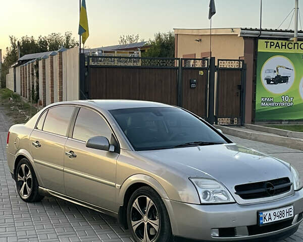 Сірий Опель Вектра, об'ємом двигуна 3.2 л та пробігом 250 тис. км за 3000 $, фото 23 на Automoto.ua