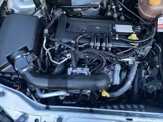 Сірий Опель Вектра, об'ємом двигуна 2.2 л та пробігом 280 тис. км за 5000 $, фото 3 на Automoto.ua