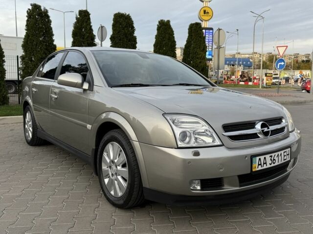 Серый Опель Вектра, объемом двигателя 2.2 л и пробегом 156 тыс. км за 5599 $, фото 1 на Automoto.ua