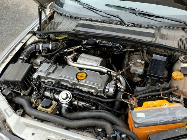 Сірий Опель Вектра, об'ємом двигуна 2 л та пробігом 123 тис. км за 1800 $, фото 11 на Automoto.ua