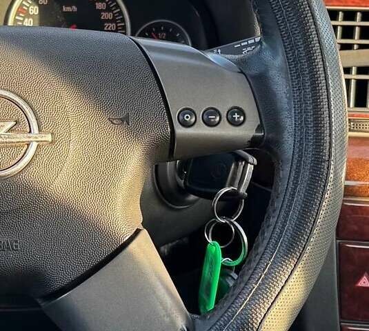 Сірий Опель Вектра, об'ємом двигуна 2.2 л та пробігом 315 тис. км за 4490 $, фото 16 на Automoto.ua