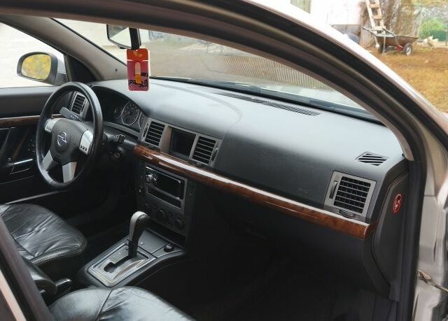 Опель Вектра 2004 у Умани на Automoto.ua Сірий Опель Вектра, об'ємом двигуна 2.2 л та пробігом 270 тис. км за 3600 $, фото 17 на Automoto.ua