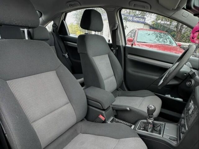 Серый Опель Вектра, объемом двигателя 2.2 л и пробегом 212 тыс. км за 4350 $, фото 2 на Automoto.ua