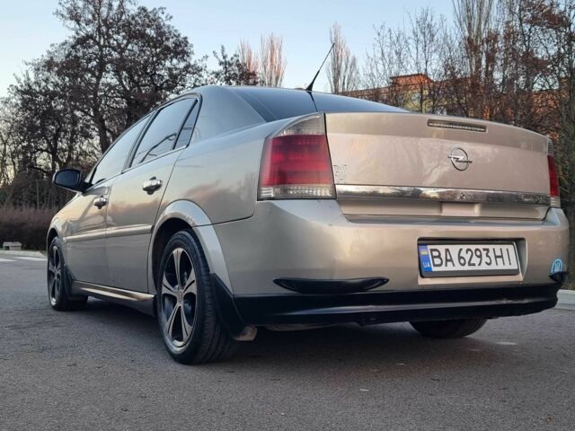 Серый Опель Вектра, объемом двигателя 3.2 л и пробегом 283 тыс. км за 2999 $, фото 6 на Automoto.ua