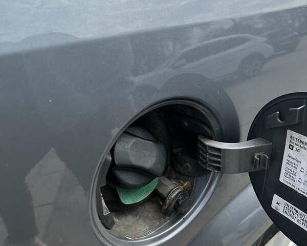 Серый Опель Вектра, объемом двигателя 2.2 л и пробегом 520 тыс. км за 3700 $, фото 6 на Automoto.ua