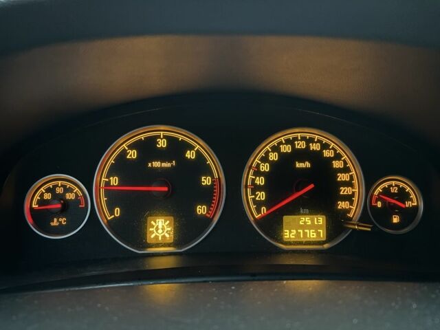 Сірий Опель Вектра, об'ємом двигуна 1.9 л та пробігом 328 тис. км за 2600 $, фото 12 на Automoto.ua