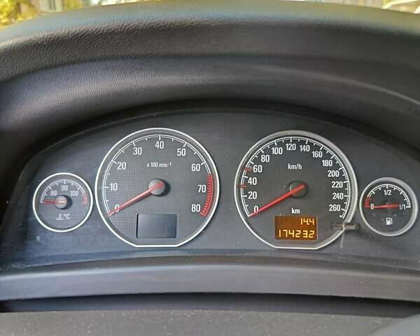 Сірий Опель Вектра, об'ємом двигуна 2.2 л та пробігом 174 тис. км за 5200 $, фото 7 на Automoto.ua