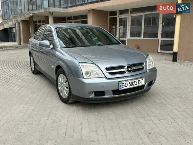 Серый Опель Вектра, объемом двигателя 2.2 л и пробегом 207 тыс. км за 4000 $, фото 1 на Automoto.ua