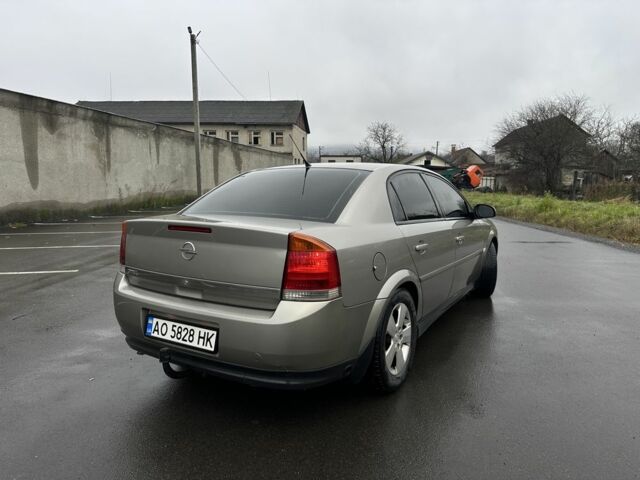 Сірий Опель Вектра, об'ємом двигуна 1.8 л та пробігом 255 тис. км за 3200 $, фото 3 на Automoto.ua