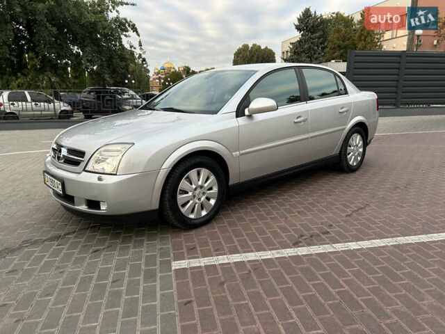Сірий Опель Вектра, об'ємом двигуна 3.2 л та пробігом 116 тис. км за 5950 $, фото 1 на Automoto.ua