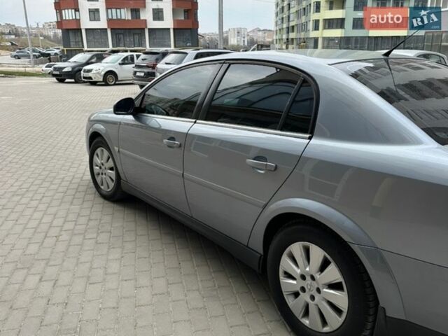 Серый Опель Вектра, объемом двигателя 2.2 л и пробегом 207 тыс. км за 4000 $, фото 7 на Automoto.ua