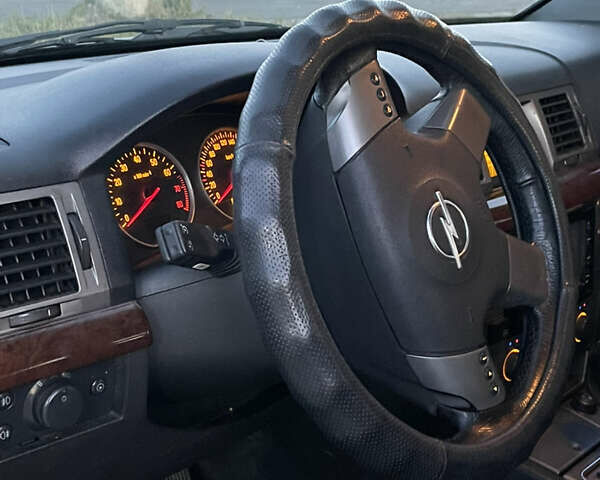 Сірий Опель Вектра, об'ємом двигуна 3.2 л та пробігом 250 тис. км за 3000 $, фото 2 на Automoto.ua