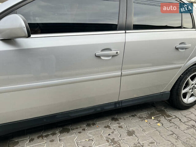 Опель Вектра 2004 у Вишневом на Automoto.ua Сірий Опель Вектра, об'ємом двигуна 2.2 л та пробігом 252 тис. км за 4900 $, фото 4 на Automoto.ua