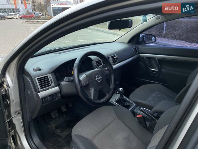 Серый Опель Вектра, объемом двигателя 1.8 л и пробегом 283 тыс. км за 3700 $, фото 23 на Automoto.ua
